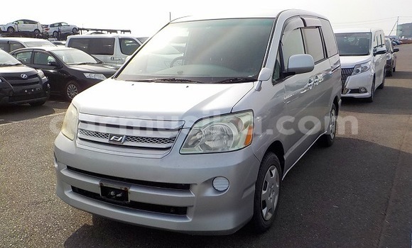Acheter Occasion Voiture Toyota Noah Gris à Beitbridge, Matabeleland South Acheter Occasion Voiture Toyota Noah Gris à Beitbridge, Matabeleland South