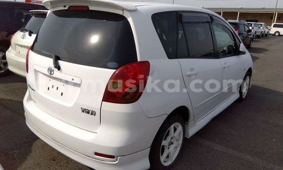 Buy Used Toyota Ipsum White Car in Beitbridge in Matabeleland South Buy Used Toyota Ipsum White Car in Beitbridge in Matabeleland South