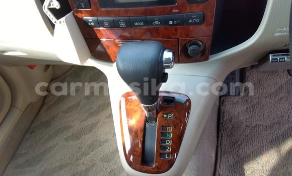 Buy Used Toyota Ipsum White Car in Beitbridge in Matabeleland South Buy Used Toyota Ipsum White Car in Beitbridge in Matabeleland South