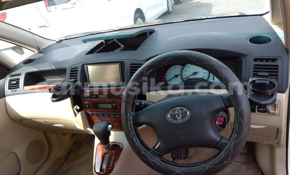 Buy Used Toyota Ipsum White Car in Beitbridge in Matabeleland South Buy Used Toyota Ipsum White Car in Beitbridge in Matabeleland South