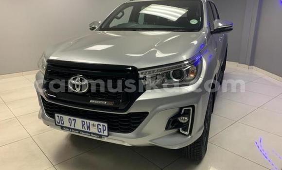 Tenga Tsaru Toyota Hilux Sirivha Mota in Beitbridge in Matabeleland South Tenga Tsaru Toyota Hilux Sirivha Mota in Beitbridge in Matabeleland South