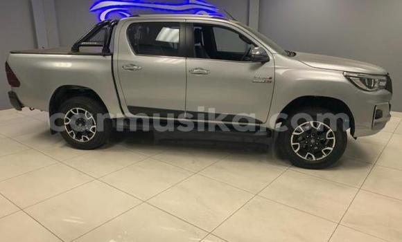 Tenga Tsaru Toyota Hilux Sirivha Mota in Beitbridge in Matabeleland South Tenga Tsaru Toyota Hilux Sirivha Mota in Beitbridge in Matabeleland South