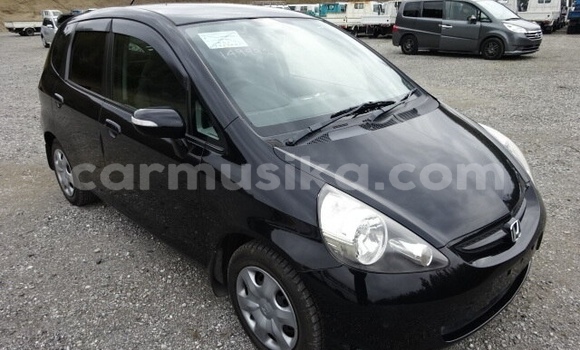 Buy Used Honda Fit Black Car in Beitbridge in Matabeleland South Buy Used Honda Fit Black Car in Beitbridge in Matabeleland South