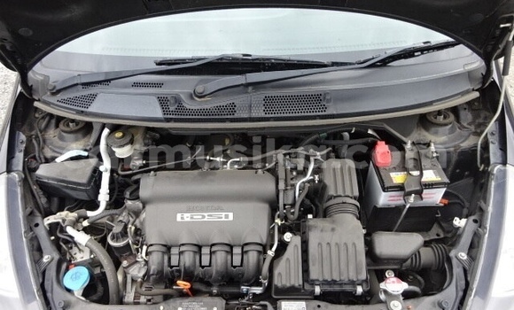 Buy Used Honda Fit Black Car in Beitbridge in Matabeleland South Buy Used Honda Fit Black Car in Beitbridge in Matabeleland South