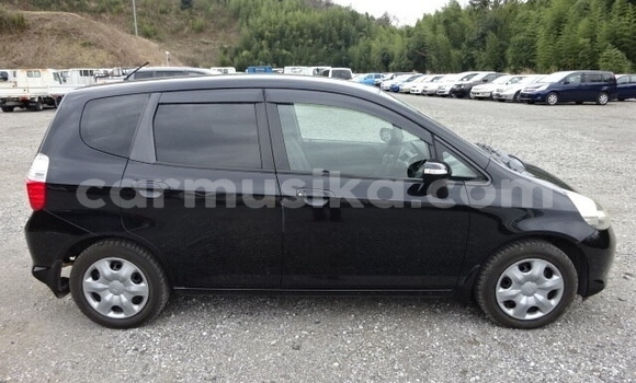 Buy Used Honda Fit Black Car in Beitbridge in Matabeleland South Buy Used Honda Fit Black Car in Beitbridge in Matabeleland South