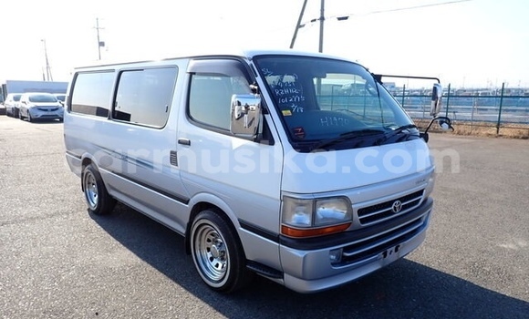 Acheter Occasion Voiture Toyota Hiace Autre à Beitbridge, Matabeleland South Acheter Occasion Voiture Toyota Hiace Autre à Beitbridge, Matabeleland South