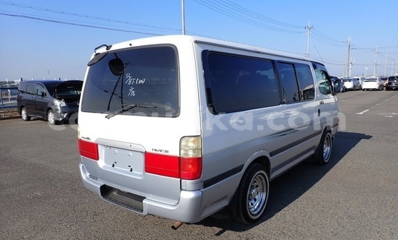 Acheter Occasion Voiture Toyota Hiace Autre à Beitbridge, Matabeleland South Acheter Occasion Voiture Toyota Hiace Autre à Beitbridge, Matabeleland South