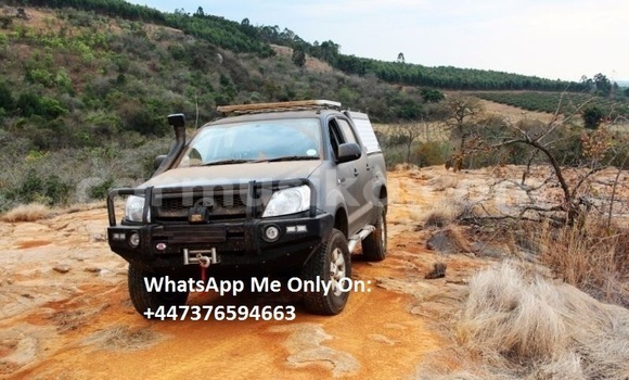 Buy Used Toyota Hilux Black Car in Harare in Harare