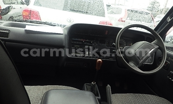 Nunua Ilio tumika Toyota Hiace Bluu Gari ndani ya Beitbridge nchini Matabeleland Kusini Nunua Ilio tumika Toyota Hiace Bluu Gari ndani ya Beitbridge nchini Matabeleland Kusini