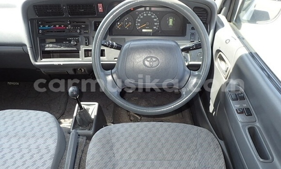 Buy Used Toyota Hiace Other Car in Beitbridge in Matabeleland South Buy Used Toyota Hiace Other Car in Beitbridge in Matabeleland South