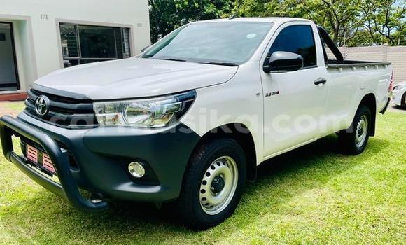 Nunua Ilio tumika Toyota Hilux Nyeupe Gari ndani ya Beitbridge nchini Matabeleland Kusini