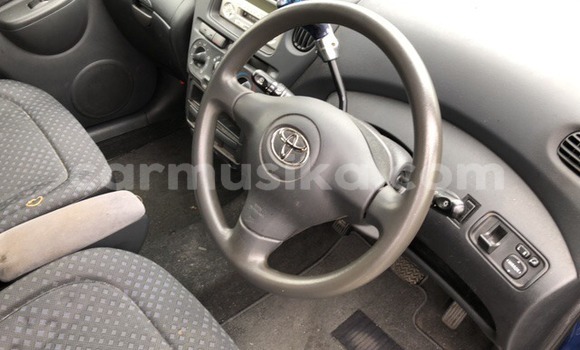 Acheter Occasion Voiture Toyota FunCargo Bleu à Beitbridge, Matabeleland South Acheter Occasion Voiture Toyota FunCargo Bleu à Beitbridge, Matabeleland South