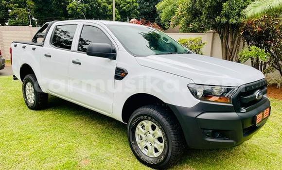Nunua Ilio tumika Ford Ranger Nyeupe Gari ndani ya Beitbridge nchini Matabeleland Kusini Nunua Ilio tumika Ford Ranger Nyeupe Gari ndani ya Beitbridge nchini Matabeleland Kusini