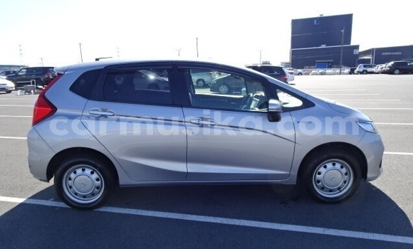 Acheter Occasion Voiture Honda Fit Gris à Beitbridge, Matabeleland South Acheter Occasion Voiture Honda Fit Gris à Beitbridge, Matabeleland South