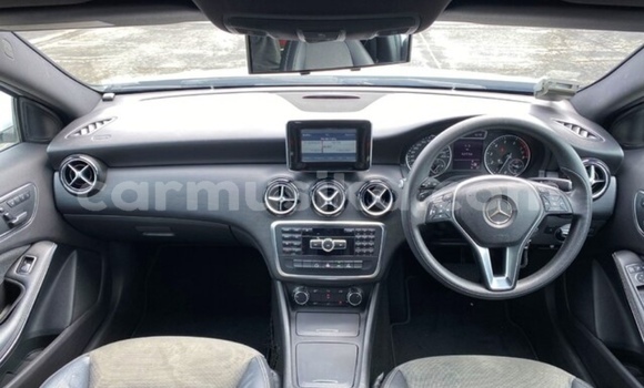 Acheter Occasion Voiture Mercedes‒Benz C–Class Blanc à Beitbridge, Matabeleland South Acheter Occasion Voiture Mercedes‒Benz C–Class Blanc à Beitbridge, Matabeleland South