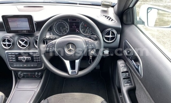 Acheter Occasion Voiture Mercedes‒Benz C–Class Blanc à Beitbridge, Matabeleland South Acheter Occasion Voiture Mercedes‒Benz C–Class Blanc à Beitbridge, Matabeleland South