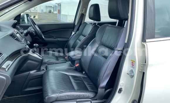 Acheter Occasion Voiture Honda CR–V Blanc à Beitbridge, Matabeleland South Acheter Occasion Voiture Honda CR–V Blanc à Beitbridge, Matabeleland South