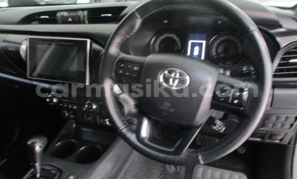 Tenga Tsaru Toyota Hilux Zvimwe Mota in Beitbridge in Matabeleland South Tenga Tsaru Toyota Hilux Zvimwe Mota in Beitbridge in Matabeleland South
