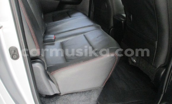 Tenga Tsaru Toyota Hilux Zvimwe Mota in Beitbridge in Matabeleland South Tenga Tsaru Toyota Hilux Zvimwe Mota in Beitbridge in Matabeleland South