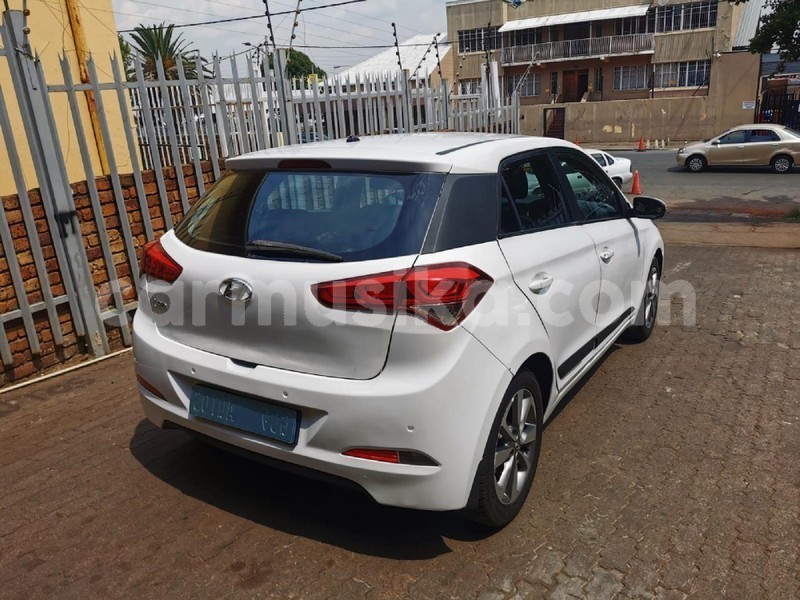 Big with watermark hyundai i20 harare avondale 32404