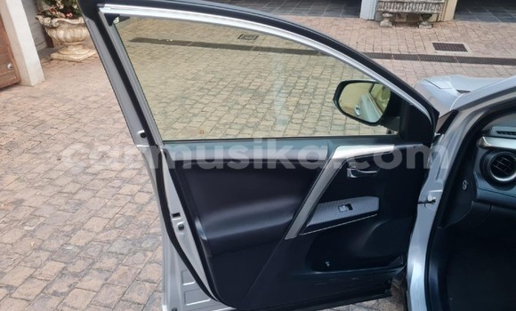 Acheter Occasion Voiture Toyota RAV4 Gris à Borrowdale, Harare Acheter Occasion Voiture Toyota RAV4 Gris à Borrowdale, Harare