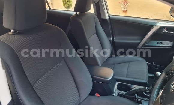 Acheter Occasion Voiture Toyota RAV4 Gris à Borrowdale, Harare Acheter Occasion Voiture Toyota RAV4 Gris à Borrowdale, Harare