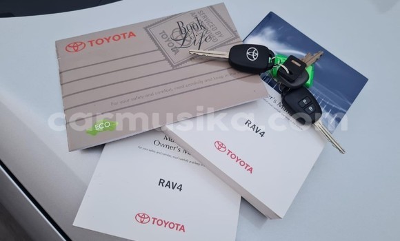 Acheter Occasion Voiture Toyota RAV4 Gris à Borrowdale, Harare Acheter Occasion Voiture Toyota RAV4 Gris à Borrowdale, Harare