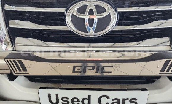 Acheter Occasion Voiture Toyota Fortuner Blanc à Epworth, Harare Acheter Occasion Voiture Toyota Fortuner Blanc à Epworth, Harare
