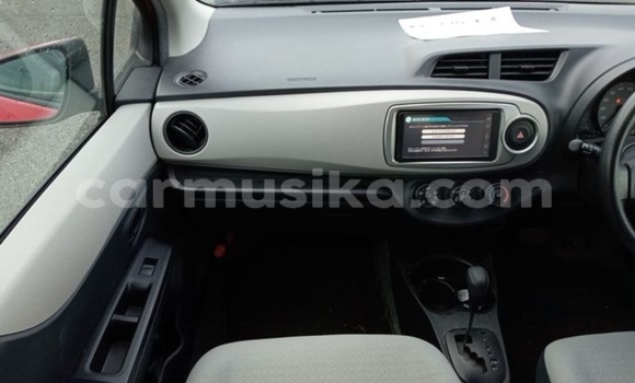 Nunua Ilio tumika Toyota Vitz Nyekundu Gari ndani ya Beitbridge nchini Matabeleland Kusini Nunua Ilio tumika Toyota Vitz Nyekundu Gari ndani ya Beitbridge nchini Matabeleland Kusini