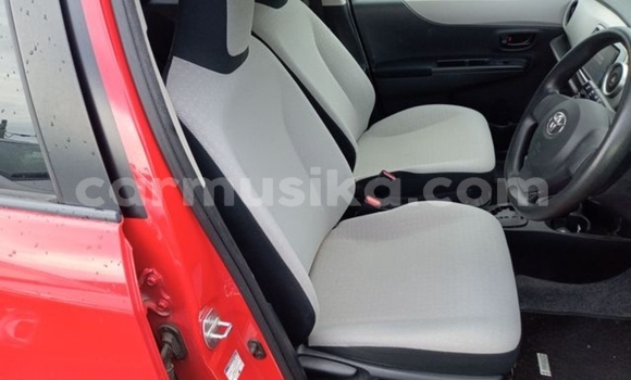 Nunua Ilio tumika Toyota Vitz Nyekundu Gari ndani ya Beitbridge nchini Matabeleland Kusini Nunua Ilio tumika Toyota Vitz Nyekundu Gari ndani ya Beitbridge nchini Matabeleland Kusini