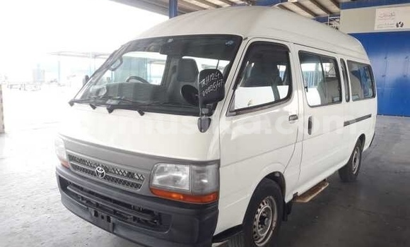 Acheter Occasion Voiture Toyota Hiace Blanc à Beitbridge, Matabeleland South