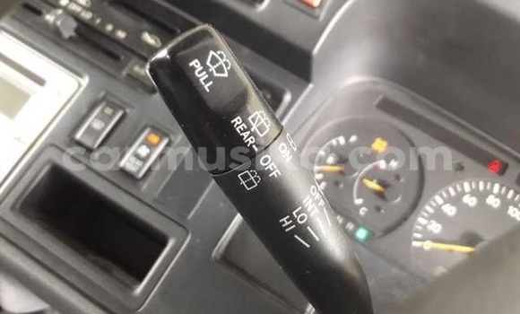 Acheter Occasion Voiture Toyota Hiace Blanc à Beitbridge, Matabeleland South Acheter Occasion Voiture Toyota Hiace Blanc à Beitbridge, Matabeleland South