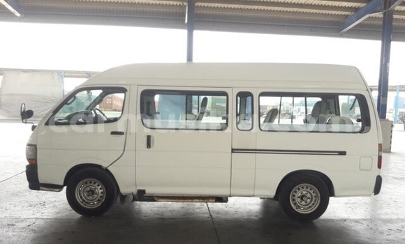 Acheter Occasion Voiture Toyota Hiace Blanc à Beitbridge, Matabeleland South Acheter Occasion Voiture Toyota Hiace Blanc à Beitbridge, Matabeleland South