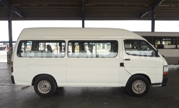 Acheter Occasion Voiture Toyota Hiace Blanc à Beitbridge, Matabeleland South Acheter Occasion Voiture Toyota Hiace Blanc à Beitbridge, Matabeleland South
