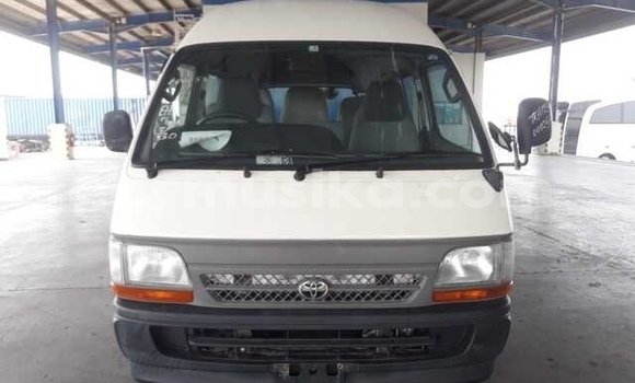 Acheter Occasion Voiture Toyota Hiace Blanc à Beitbridge, Matabeleland South Acheter Occasion Voiture Toyota Hiace Blanc à Beitbridge, Matabeleland South
