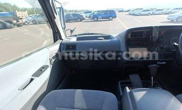 Nunua Ilio tumika Toyota Hiace Nyingine Gari ndani ya Beitbridge nchini Matabeleland Kusini Nunua Ilio tumika Toyota Hiace Nyingine Gari ndani ya Beitbridge nchini Matabeleland Kusini