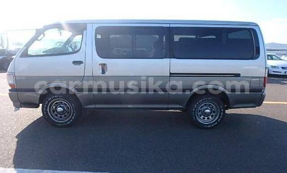 Nunua Ilio tumika Toyota Hiace Nyingine Gari ndani ya Beitbridge nchini Matabeleland Kusini Nunua Ilio tumika Toyota Hiace Nyingine Gari ndani ya Beitbridge nchini Matabeleland Kusini