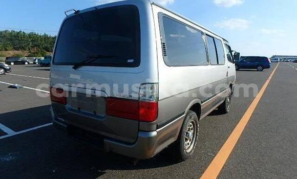 Nunua Ilio tumika Toyota Hiace Nyingine Gari ndani ya Beitbridge nchini Matabeleland Kusini Nunua Ilio tumika Toyota Hiace Nyingine Gari ndani ya Beitbridge nchini Matabeleland Kusini