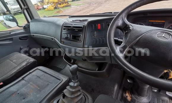 Buy Used Mercedes‒Benz Truck White Truck in Beitbridge in Matabeleland South Buy Used Mercedes‒Benz Truck White Truck in Beitbridge in Matabeleland South