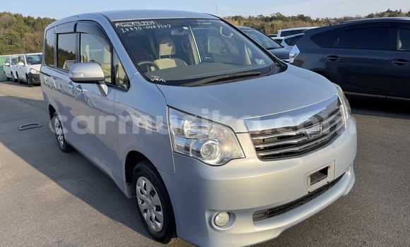 Buy Used Toyota Noah Silver Car in Beitbridge in Matabeleland South Buy Used Toyota Noah Silver Car in Beitbridge in Matabeleland South