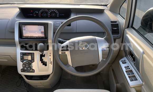 Buy Used Toyota Noah Silver Car in Beitbridge in Matabeleland South Buy Used Toyota Noah Silver Car in Beitbridge in Matabeleland South