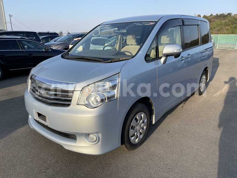 Big with watermark toyota noah matabeleland south beitbridge 32427