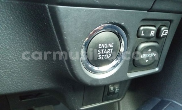 Buy Used Toyota Corolla Beige Car in Beitbridge in Matabeleland South Buy Used Toyota Corolla Beige Car in Beitbridge in Matabeleland South