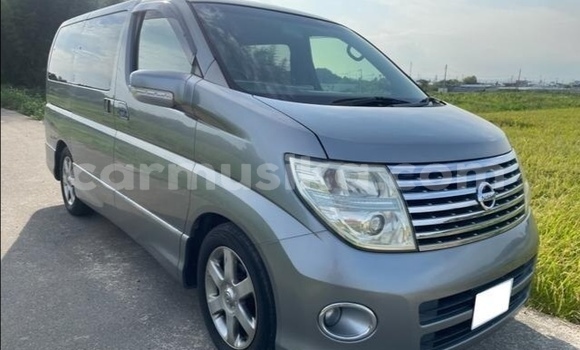 Tenga Tsaru Nissan Elgrand Zvimwe Mota in Beitbridge in Matabeleland South Tenga Tsaru Nissan Elgrand Zvimwe Mota in Beitbridge in Matabeleland South