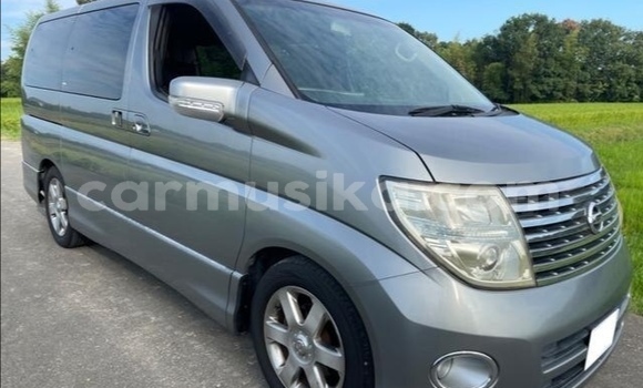 Tenga Tsaru Nissan Elgrand Zvimwe Mota in Beitbridge in Matabeleland South Tenga Tsaru Nissan Elgrand Zvimwe Mota in Beitbridge in Matabeleland South