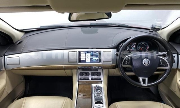 Acheter Occasion Voiture Jaguar XF Beige à Beitbridge, Matabeleland South Acheter Occasion Voiture Jaguar XF Beige à Beitbridge, Matabeleland South