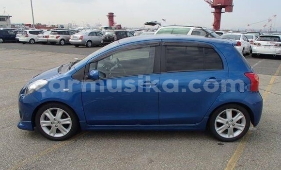 Buy Used Toyota Vitz Blue Car in Beitbridge in Matabeleland South Buy Used Toyota Vitz Blue Car in Beitbridge in Matabeleland South