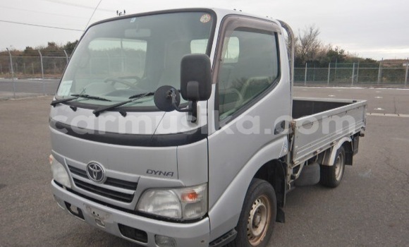 Buy Used Toyota Dyna Silver Truck in Beitbridge in Matabeleland South Buy Used Toyota Dyna Silver Truck in Beitbridge in Matabeleland South