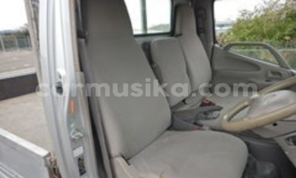 Buy Used Toyota Dyna Silver Truck in Beitbridge in Matabeleland South Buy Used Toyota Dyna Silver Truck in Beitbridge in Matabeleland South