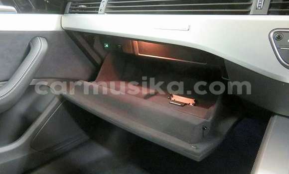 Acheter Occasion Voiture Audi A4 Rouge à Beitbridge, Matabeleland South Acheter Occasion Voiture Audi A4 Rouge à Beitbridge, Matabeleland South